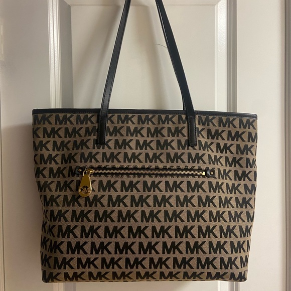 Michael Kors Handbags - MK large tote bag